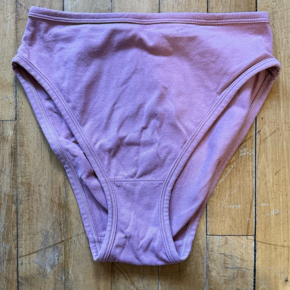 ARQ Misha undies, Cameo